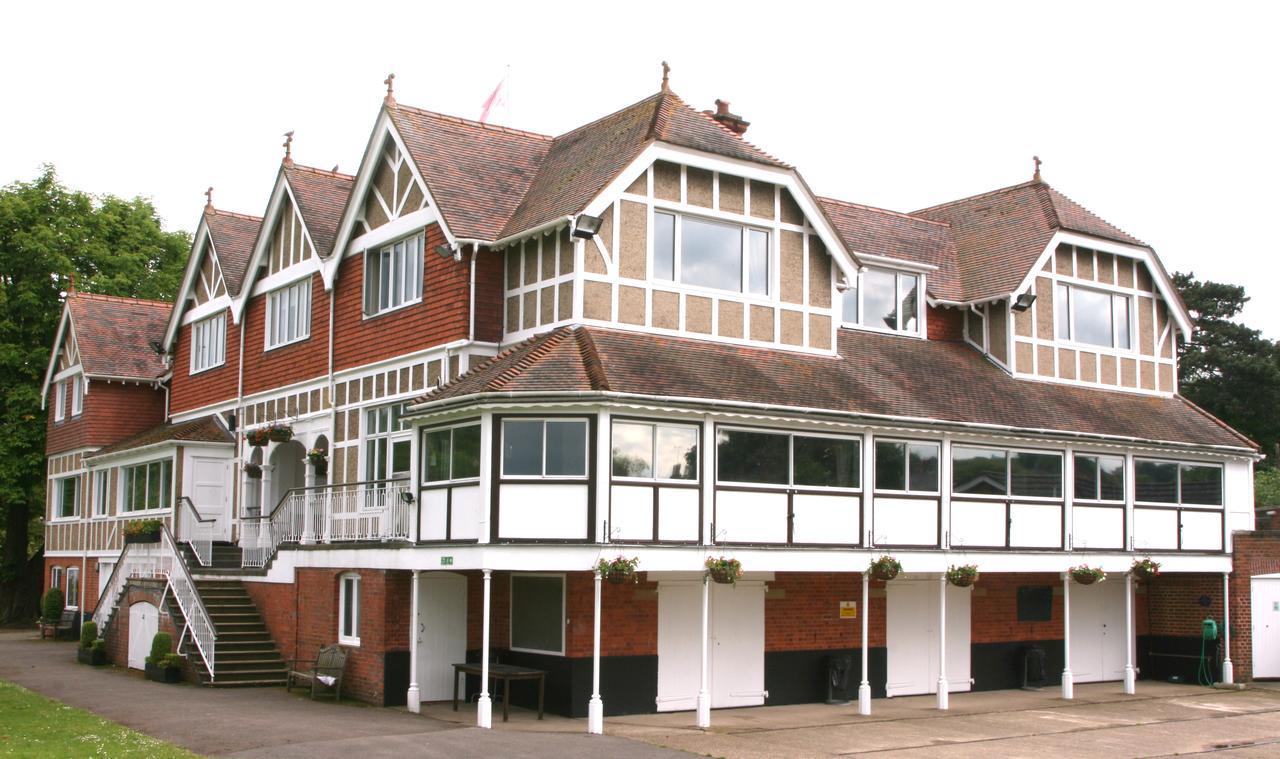 Отель Leander Club Хенли-на-Темзе Экстерьер фото